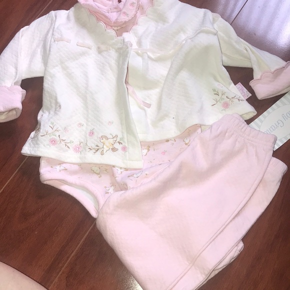 baby grand Other - Three piece baby girl outfit